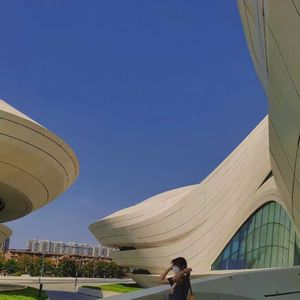 老妇擦她的老荫户
